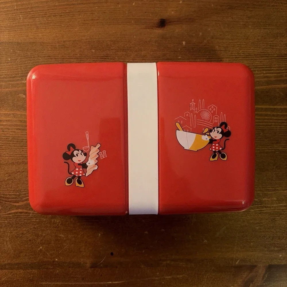 Disney Parks 2025 Food & Wine Scavenger Hunt Prize Bento Box Minnie Mouse